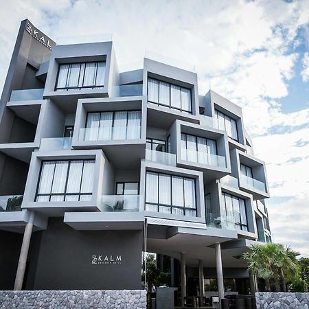 Kalm Bangsaen Hotel Bagian luar foto