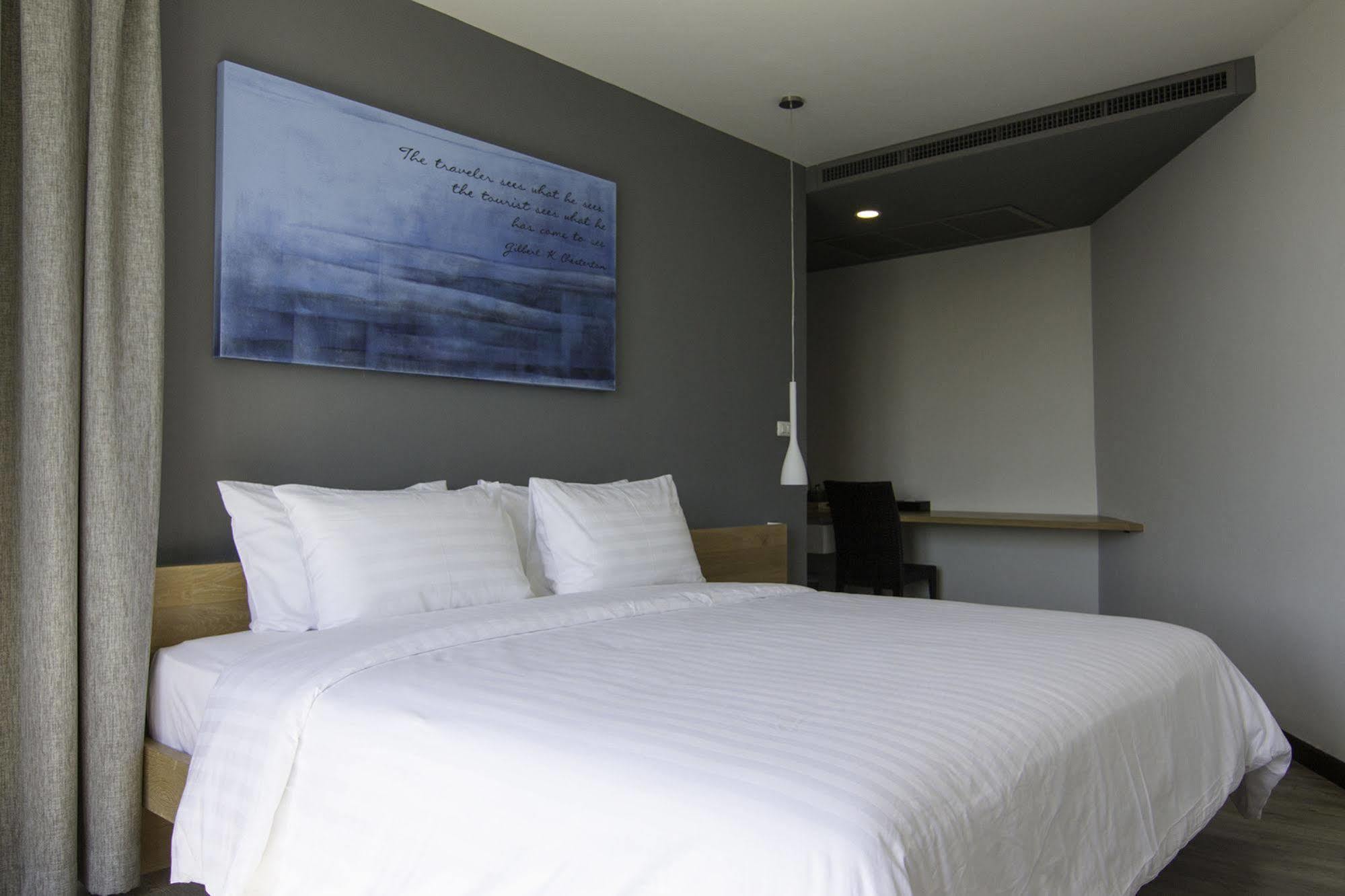 Kalm Bangsaen Hotel Bagian luar foto