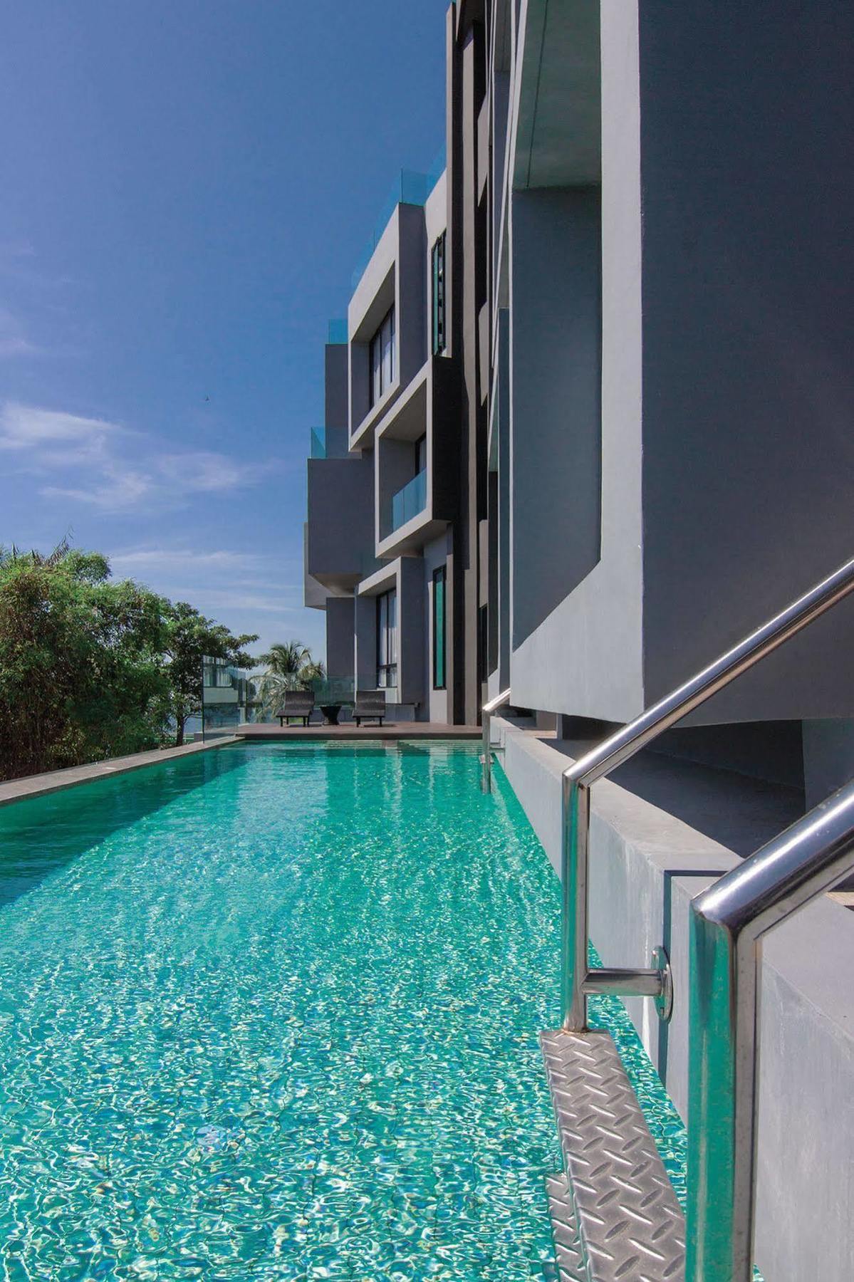 Kalm Bangsaen Hotel Bagian luar foto